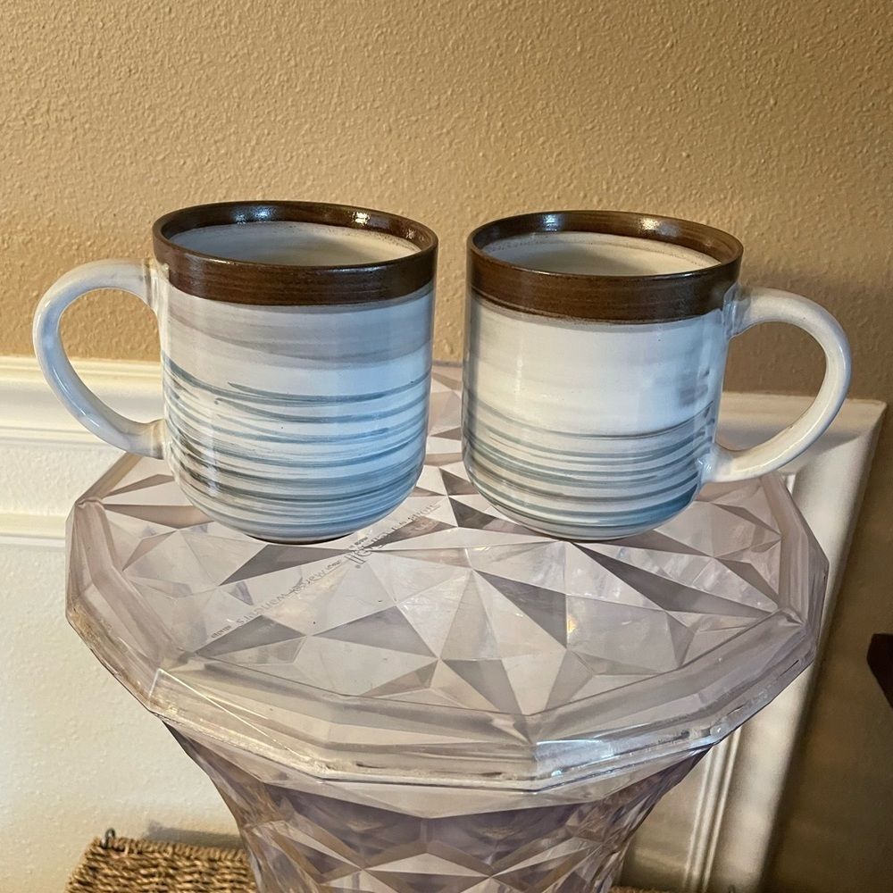 Dash of That Tracey Stoneware Mugs set of 2 Brown and Blue Swirl New Never Used!